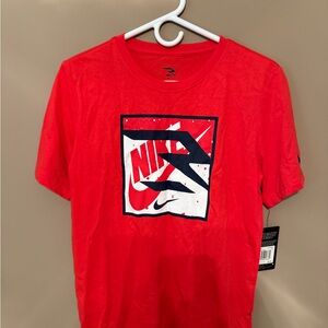 NWT Boys Nike Short Sleeve Shirt, Size XL